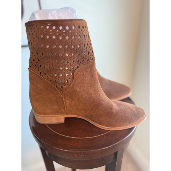 Michael Kors Perforated Suede Ankle Boots – Women’s Size 9M - Picture 1 of 10